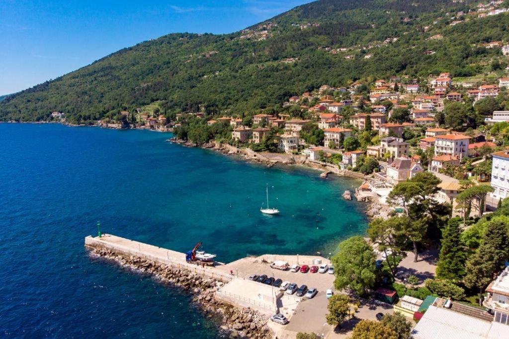 Apartman Barocco Lovran Exterior foto